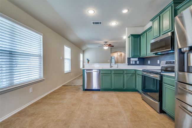 9032 Eagle Dr, House other with 3 bedrooms, 2 bathrooms and null parking in Providence Village TX | Image 5