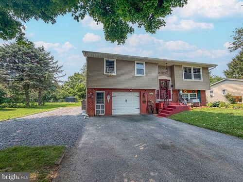 108 Maple Dr, MORGANTOWN, PA, 19543-7723 | Card Image