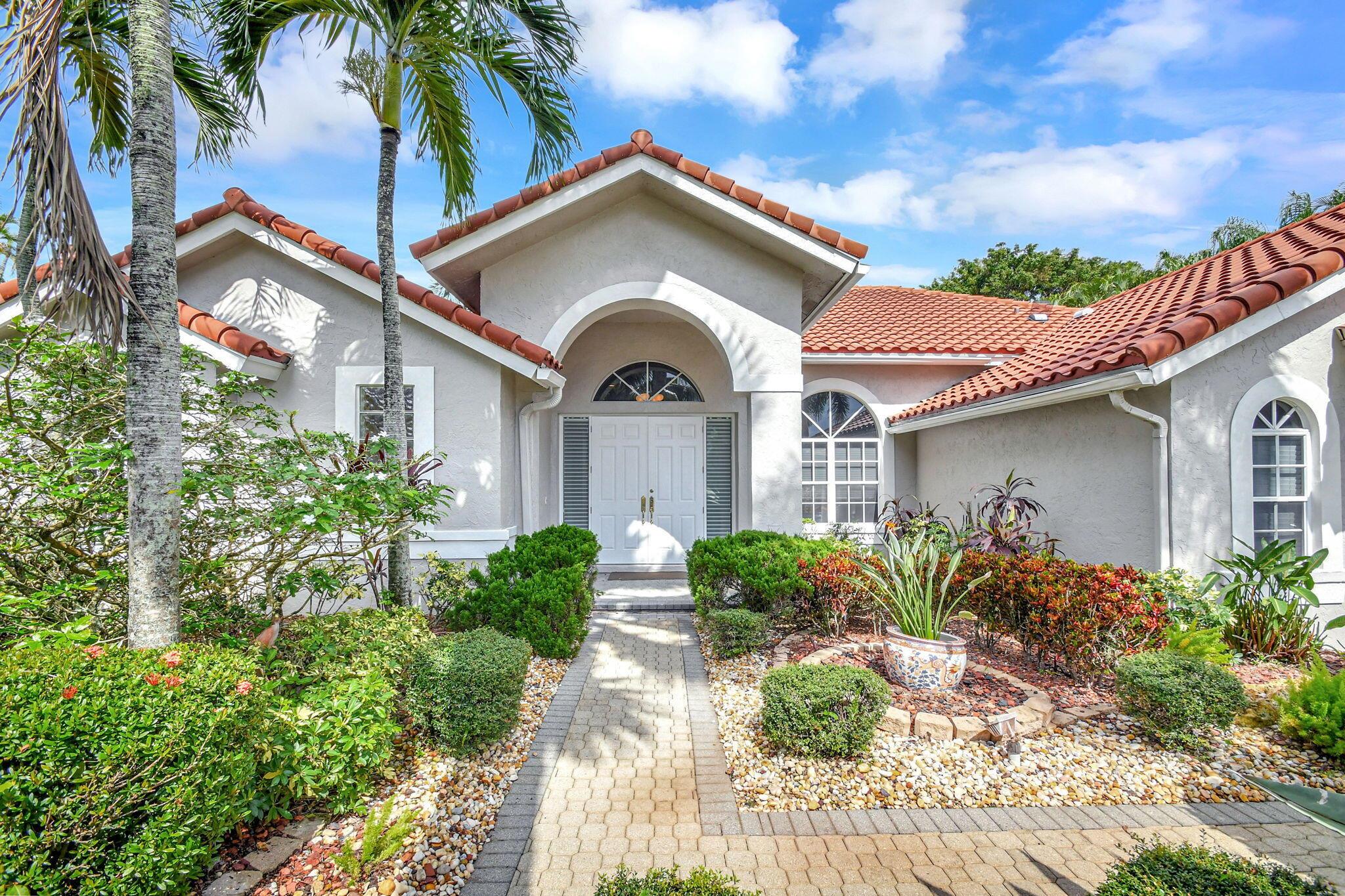 Desmond Dr, Boynton Beach, FL 33472