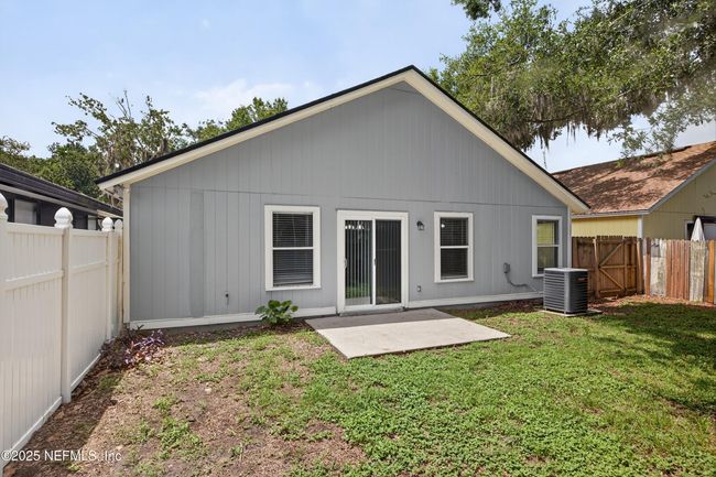 1359 Cove Landing Dr, House other with 3 bedrooms, 2 bathrooms and null parking in Jacksonville FL | Image 27