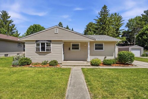 220 Dorow Avenue, Edgerton, WI, 53534 | Card Image