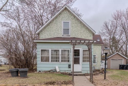 604 4th St Ne, Little Falls, MN, 56345-2414 | Card Image
