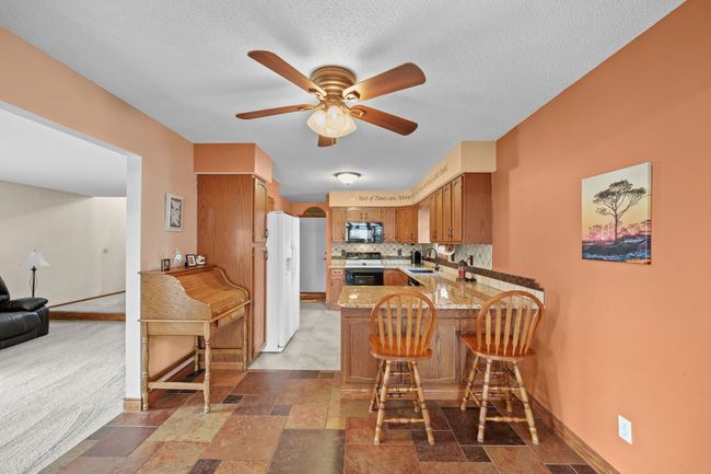 233 24 Th St, Home with 3 bedrooms, 3 bathrooms and null parking in West Des Moines IA | Image 9