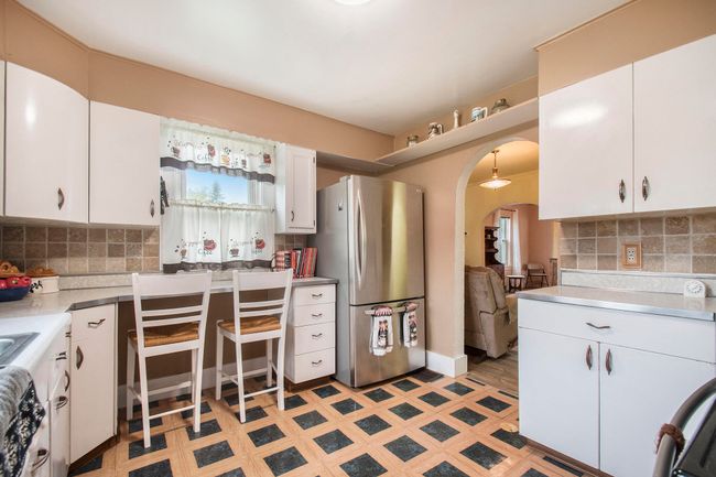 202 Maple St, House other with 3 bedrooms, 1 bathrooms and null parking in Three Oaks MI | Image 10