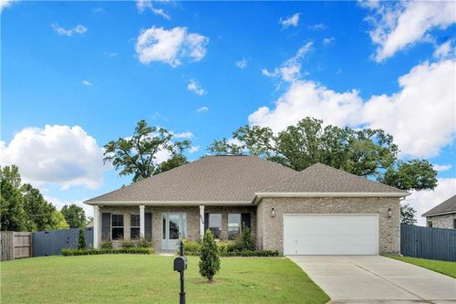 9529 E Terran Ln, Westwego, LA, 70094-2765 | Card Image