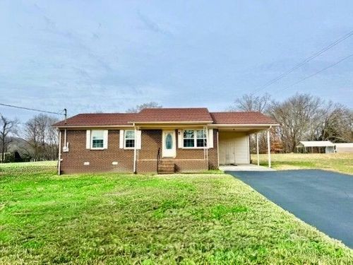 370 Tanglewood Trl, Estill Springs, TN, 37330-3482 | Card Image