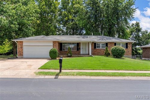 1520 Huncker Drive, St Charles, MO, 63301 | Card Image