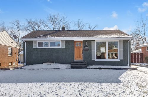 15800 Steinway Blvd, Maple Heights, OH, 44137-4633 | Card Image