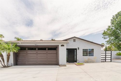 11904 Gager St, Sylmar, CA, 91342-6114 | Card Image