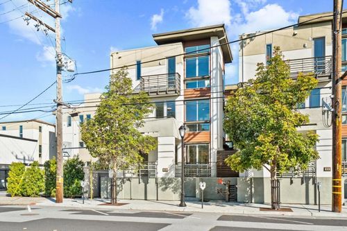 630 Warren St, Redwood City, CA, 94063-1522 | Card Image