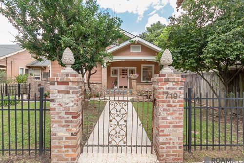 719 Bungalow Ln, Baton Rouge, LA, 70802-5337 | Card Image