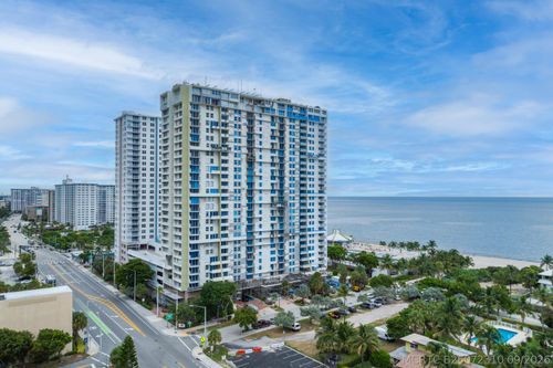 ph7-111 Briny Avenue, Pompano Beach, FL, 33062 | Card Image