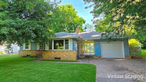 515 7th Ave Ne, Pine City, MN, 55063-1167 | Card Image