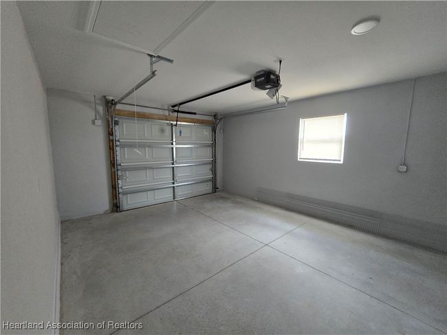 7019 San Bruno Dr, Home with 2 bedrooms, 2 bathrooms and null parking in Sebring FL | Image 5