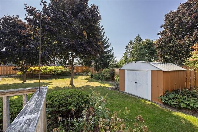 705 Braeside Cres, House other with 4 bedrooms, 2 bathrooms and 2 parking in Kingston ON | Image 38