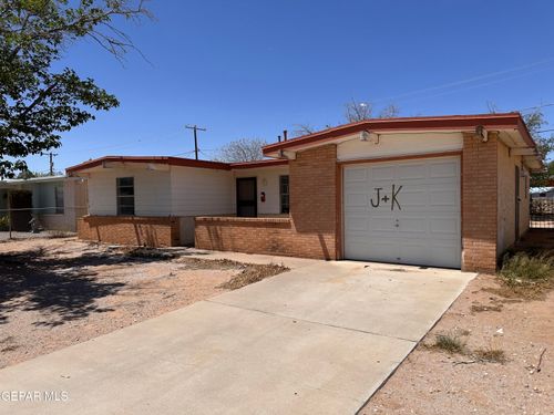 10529 Champlain St, El Paso, TX, 79924-1901 | Card Image