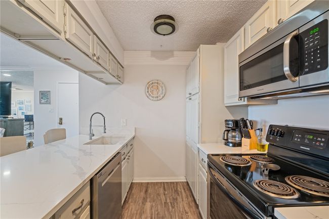 APT-1002C - 1400 Ocean Dr, Condo with 2 bedrooms, 2 bathrooms and 2 parking in Corpus Christi TX | Image 7