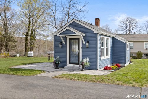 10 Pattagansett Ct, Niantic, CT, 06357-2420 | Card Image