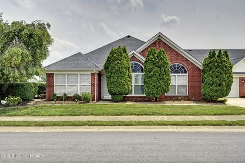 185 Woodpointe Ct, Mt Washington, KY, 40047-6162 | Card Image