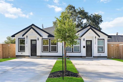 a-5126 Pershing St, Houston, TX, 77033-2752 | Card Image