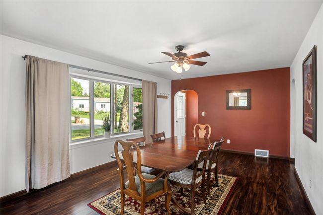 1034 66 Th St, Home with 4 bedrooms, 3 bathrooms and null parking in Windsor Heights IA | Image 13