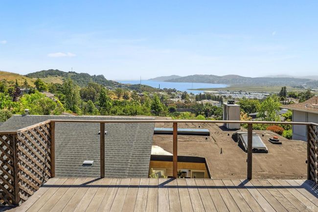 325 Via La Cumbre, House other with 3 bedrooms, 4 bathrooms and 4 parking in Greenbrae CA | Image 40