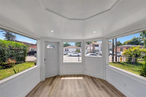 920 Sw 8th Ct, Miami, FL, 33130-3714 | Card Image