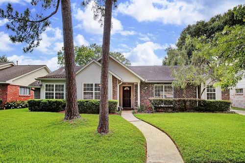 10306 Bob White Dr, Houston, TX, 77096-4611 | Card Image