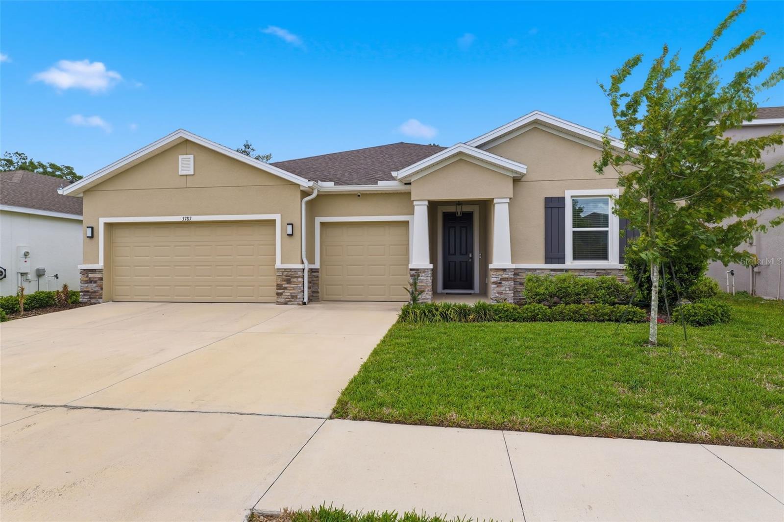 Residential in SPRING HILL 4