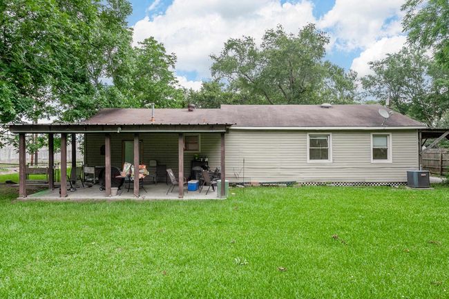 411 3 Rd St, House other with 3 bedrooms, 1 bathrooms and null parking in Nederland TX | Image 5