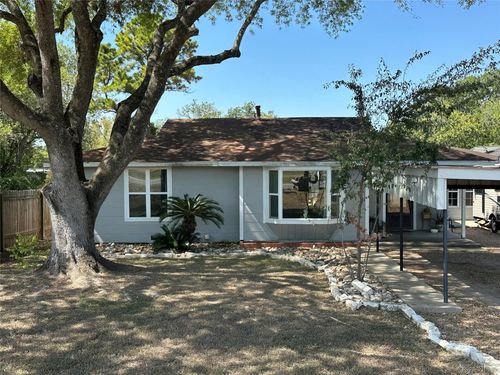 414 Ellinger Rd, La Grange, TX, 78945-3010 | Card Image