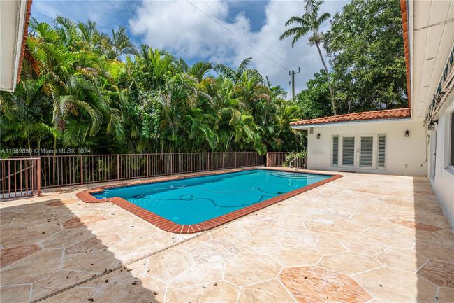 1020 Placetas Ave, House other with 3 bedrooms, 3 bathrooms and null parking in Coral Gables FL | Image 32