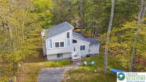 9251 Westwood Dr, Tobyhanna, PA, 18466-3834 | Card Image