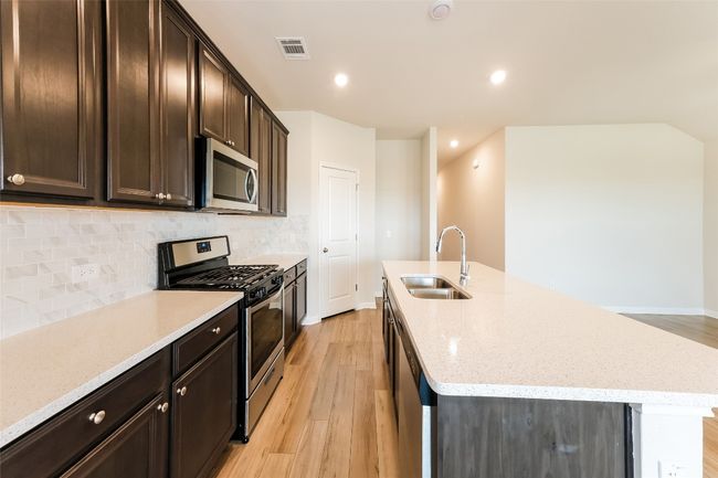 1021 Round Bale Rd, House other with 4 bedrooms, 2 bathrooms and 2 parking in Hutto TX | Image 7
