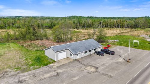 335 Corinna Road, Dexter, ME, 04930 | Card Image