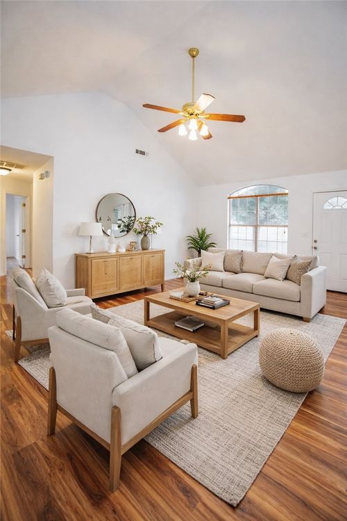 215 Broyles St, Farmington, AR, 72730-3025 | Card Image