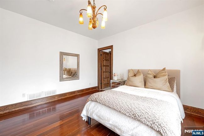 10 Fox Ter, House other with 6 bedrooms, 8 bathrooms and null parking in Cliffside Park NJ | Image 15
