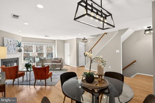 a-1505 12th St N, ARLINGTON, VA, 22209-3660 | Card Image