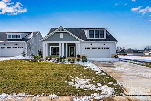 243 Alenda Lux Cir, Mooresville, NC, 28115-8364 | Card Image