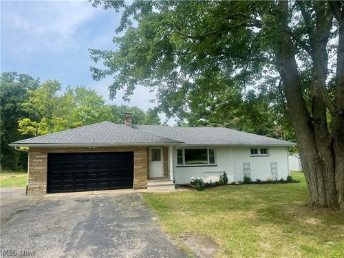 8839 Billings Rd, Kirtland, OH, 44094-9571 | Card Image
