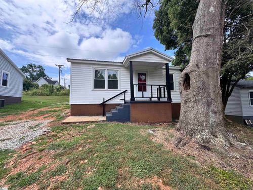 48 Bagwell Cir, Greenville, SC, 29605-4306 | Card Image