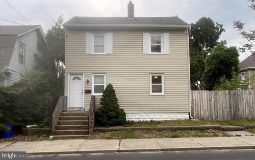 42 W Centre St, Woodbury, NJ, 08096-2340 | Card Image