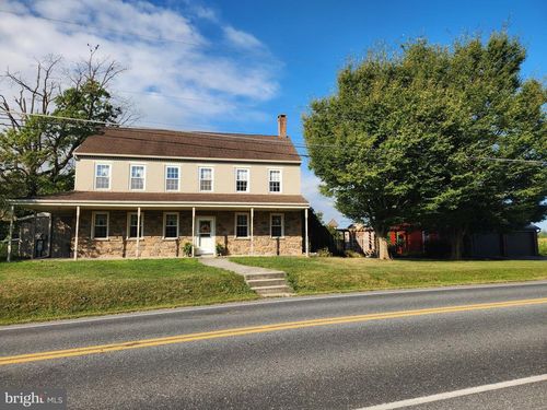 142 N Colebrook Rd, MANHEIM, PA, 17545-8211 | Card Image