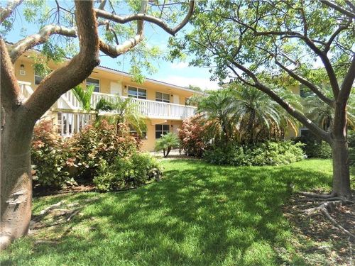 6-811 Ne 14th Pl, Fort Lauderdale, FL, 33304-1236 | Card Image