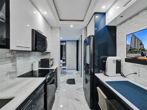apt-314-400 Kings Point Dr, Sunny Isles Beach, FL, 33160-4732 | Card Image