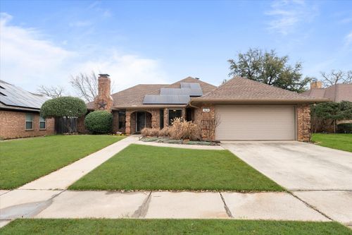 3636 Rolling Meadows Dr, Bedford, TX, 76021-2625 | Card Image