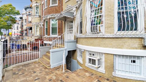 453 Ridgewood Ave, Brooklyn, NY, 11208-1613 | Card Image