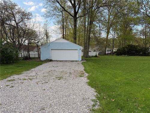 154 Tomahawk Drive, Avon Lake, OH, 44012 | Card Image