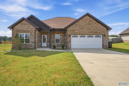 1010 Murphy Hill Rd, Toney, AL, 35773-8559 | Card Image