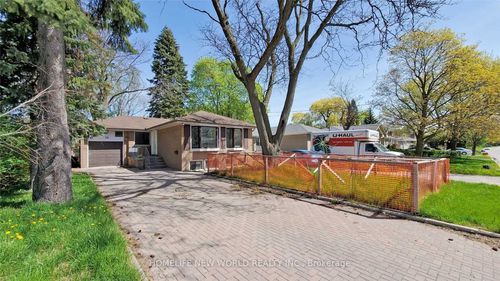 39 Cartier Cres, Richmond Hill, ON, L4C2M9 | Card Image